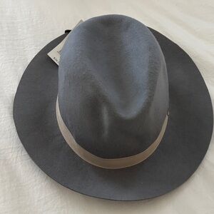 Nordstrom 🆕 Gray and Tan Wide Brim Hat